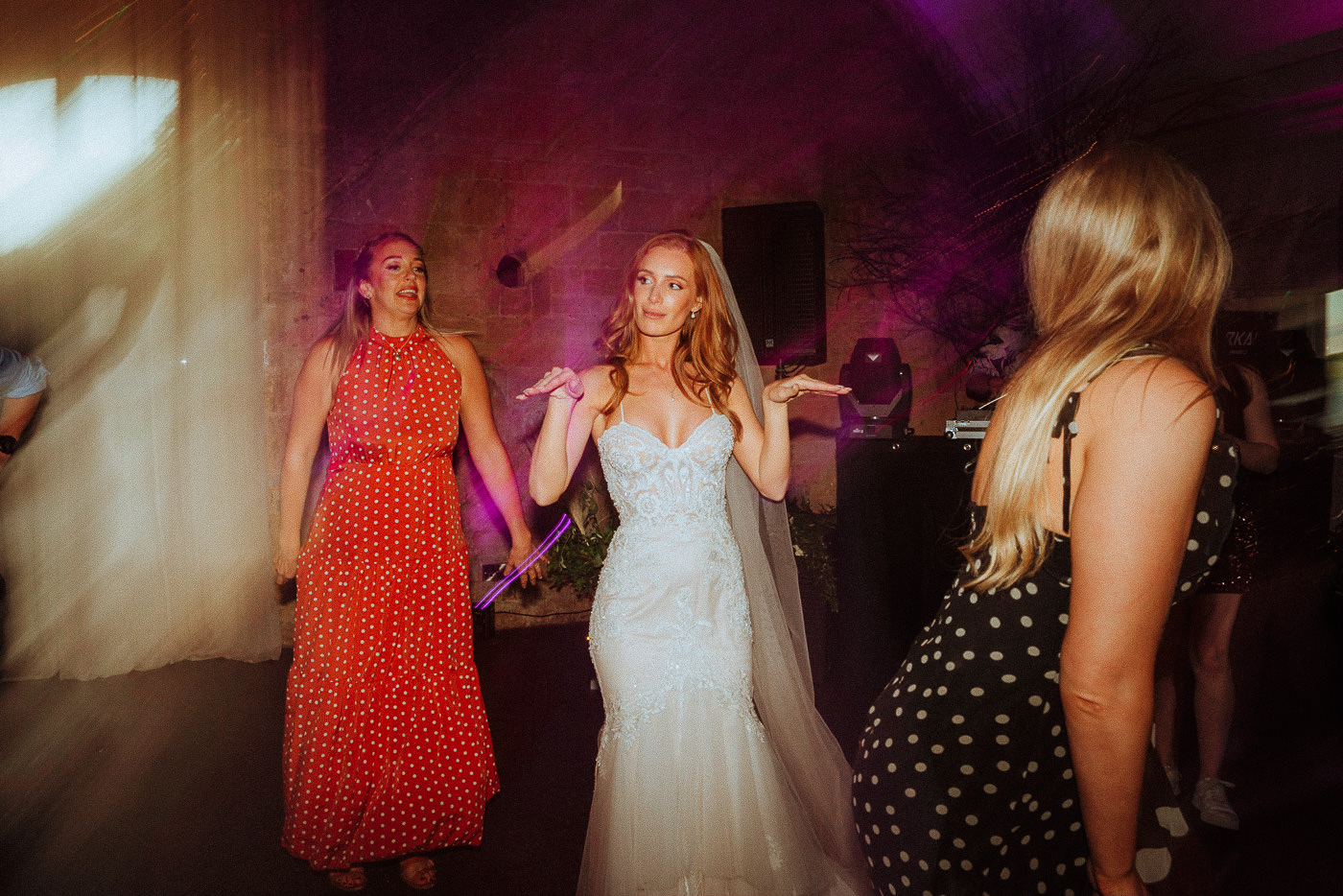 LAPSTONE BARN WEDDING PHOTOGRAPHY 057 LAPSTONE BARN WEDDING PHOTOGRAPHY 057